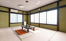 富士吉田たまきや